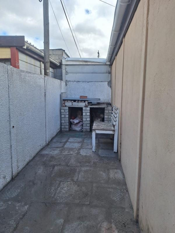 To Let 2 Bedroom Property for Rent in Ruyterwacht Western Cape